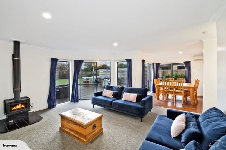 Photo of property in 8 Monet Vale, Rolleston, 7614