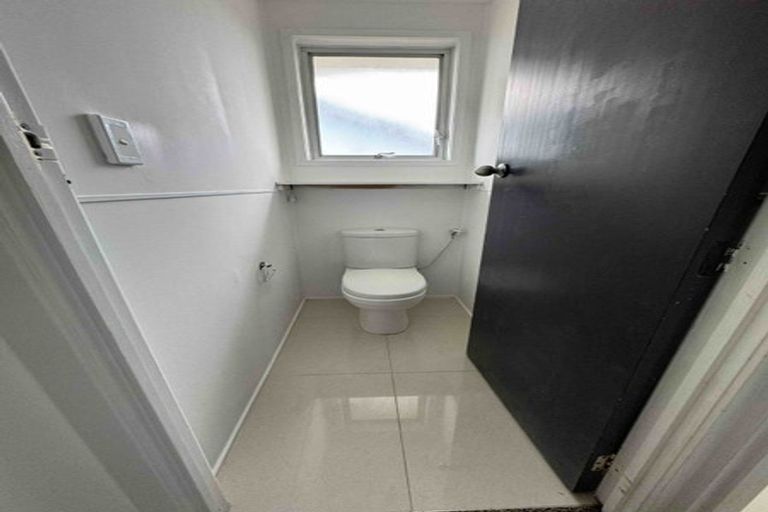 Photo of property in 741 East Coast Road, Browns Bay, Auckland, 0630