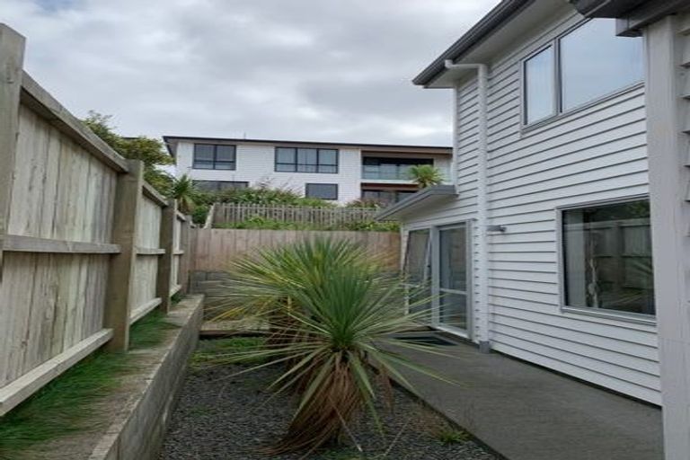 Photo of property in 3 Tuangi Street, Long Bay, Auckland, 0630