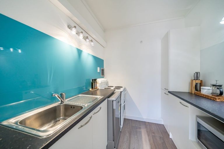 Photo of property in Hobson Court Flats, 64/70 Hobson Street, Thorndon, Wellington, 6011