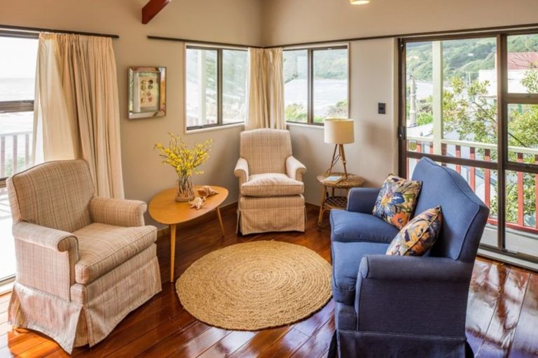 Photo of property in 32 Ocean Parade, Pukerua Bay, 5026