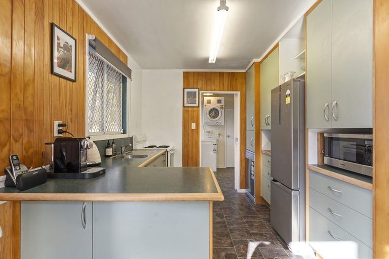 Photo of property in 20 Newham Place, Henderson, Auckland, 0612