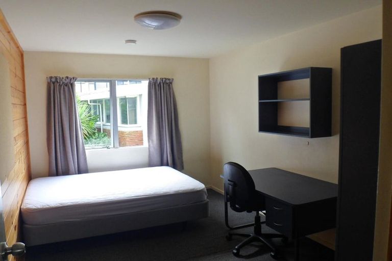 Photo of property in Basin Reserve Complex, 39/4 Sussex Street, Mount Cook, Wellington, 6021