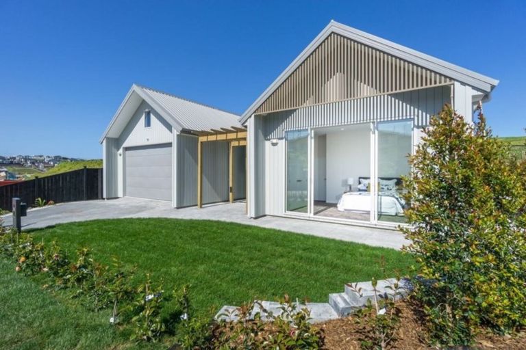 Photo of property in 23 Tawatawa Street, Long Bay, Auckland, 0630