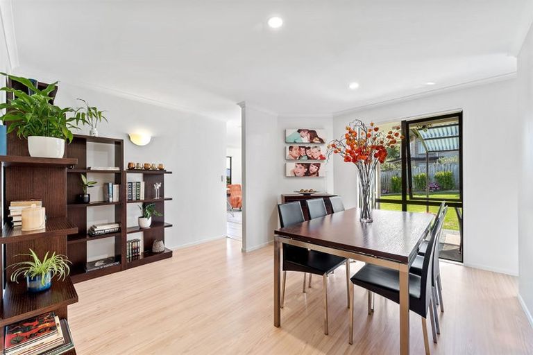 Photo of property in 11 Hugh Green Drive, Pinehill, Auckland, 0632