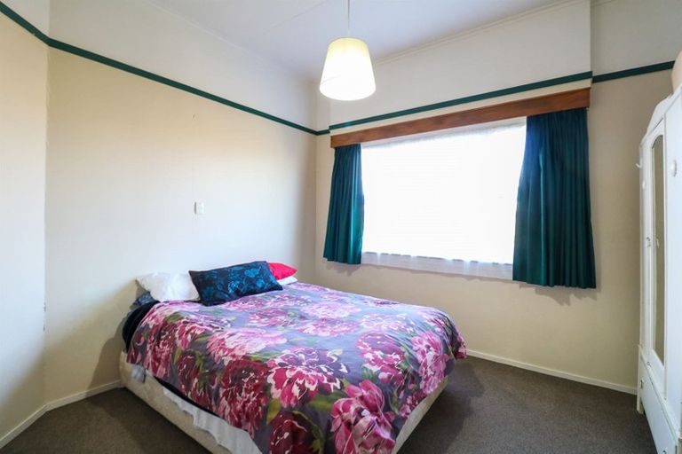 Photo of property in 24 Avenue Road, West End, Timaru, 7910