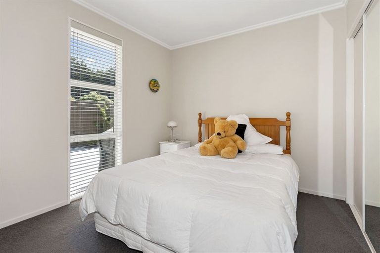 Photo of property in 33 Euphrasie Drive, Aidanfield, Christchurch, 8025