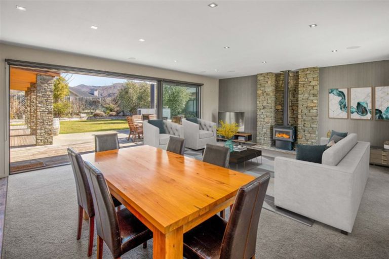 Photo of property in 10 Elizabeth Place, Clyde, 9330