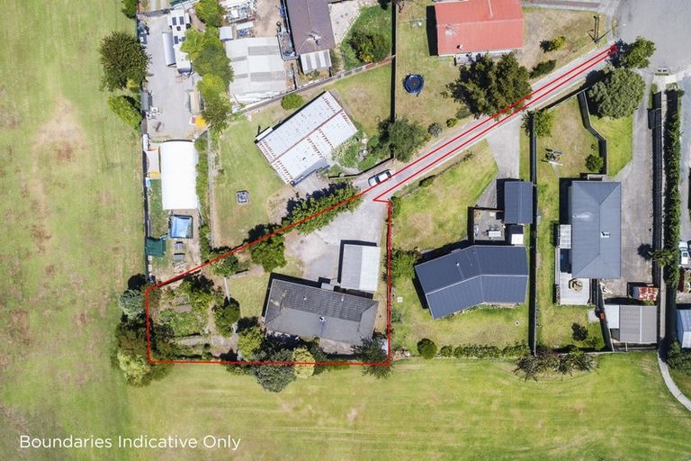 Photo of property in 9 Bayly Place, Te Puke, 3119