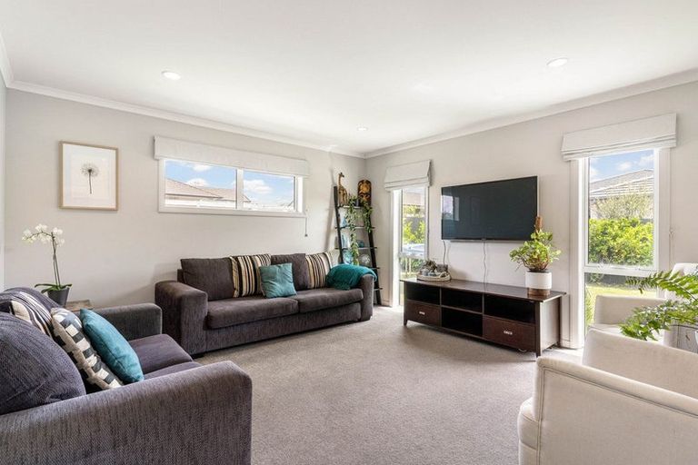 Photo of property in 18 Excelsa Place, Papamoa Beach, Papamoa, 3118