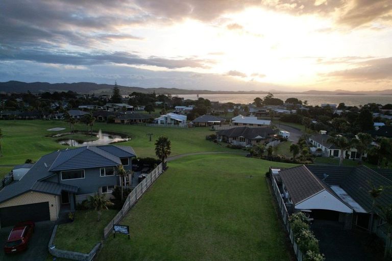 Photo of property in 14 Cayman Court, One Tree Point, 0118