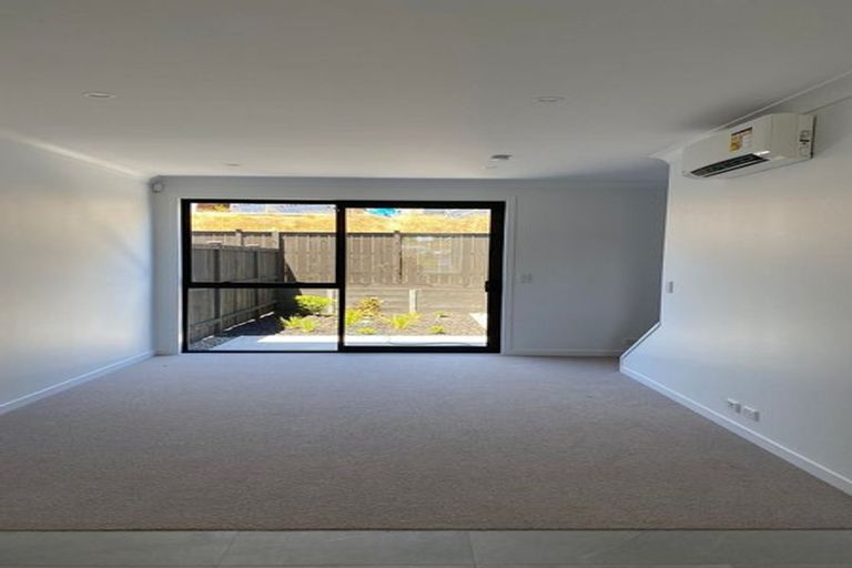 Photo of property in 51 Koura Drive, Red Beach, 0932