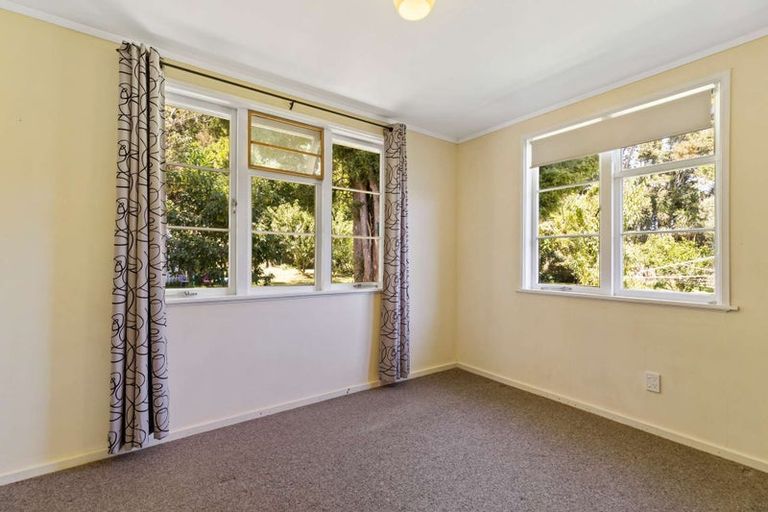 Photo of property in 3205 South Head Road, South Head, Helensville, 0874