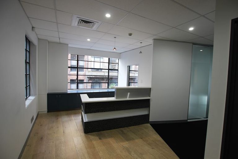 Photo of property in 112b Queen Street, Waiuku, 2123