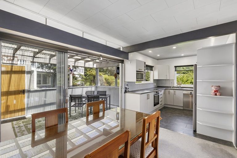 Photo of property in 12 Willcox Grove, Naenae, Lower Hutt, 5011