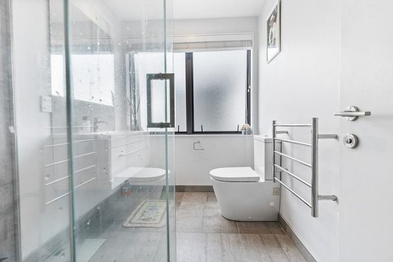 Photo of property in 9 Glenae Lane, Hobsonville, Auckland, 0618