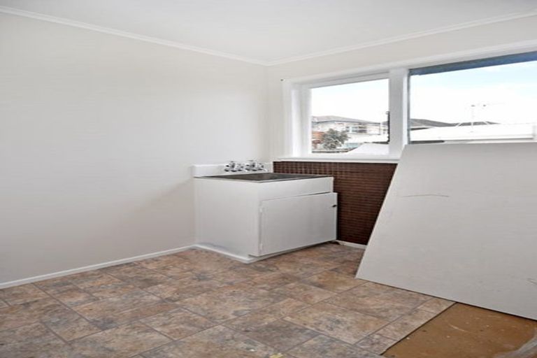 Photo of property in 1/22 Captain Scott Road, Glen Eden, Auckland, 0602