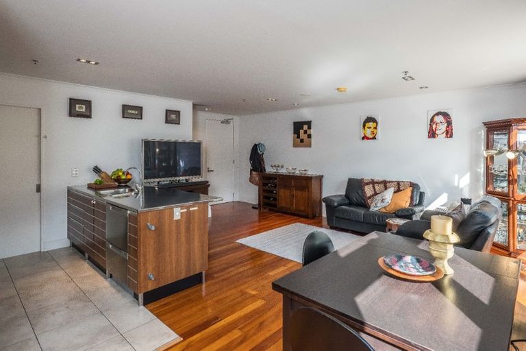 Photo of property in Augusta Apartments, 19/254 Willis Street, Te Aro, Wellington, 6011