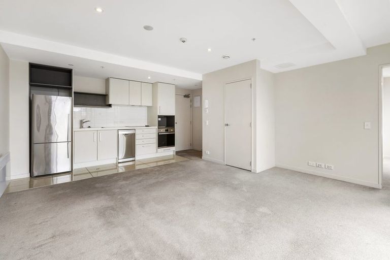 Photo of property in Nouvo Apartments, 4e/21 Rugby Street, Mount Cook, Wellington, 6021