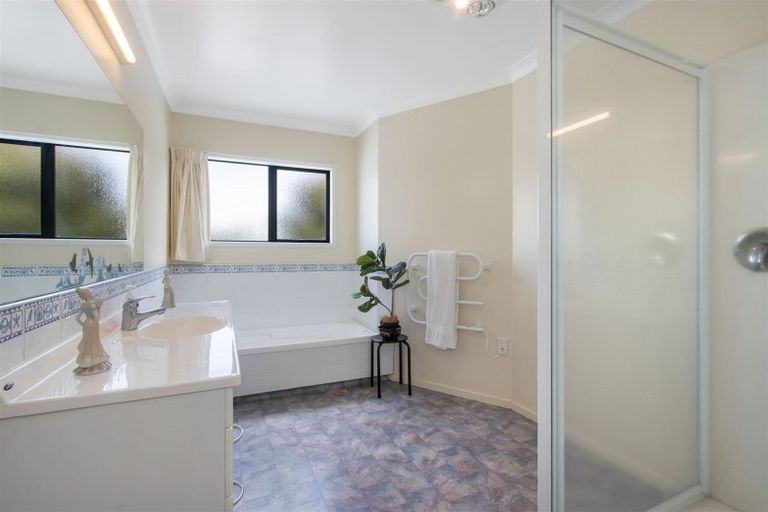 Photo of property in 8 Bransley Grove, Katikati, 3129