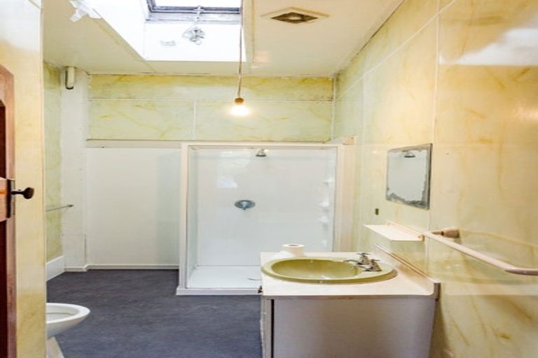 Photo of property in 122 Frederick Street, North Dunedin, Dunedin, 9016