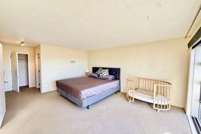 Photo of property in 2 Cliff Road, Torbay, Auckland, 0630