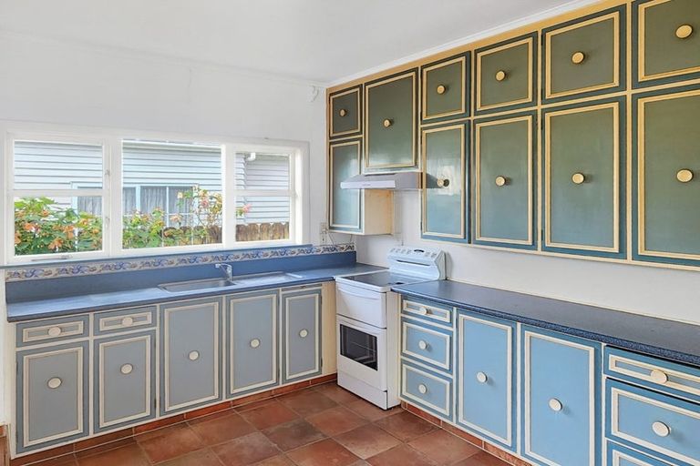 Photo of property in 35 Ropata Crescent, Boulcott, Lower Hutt, 5010