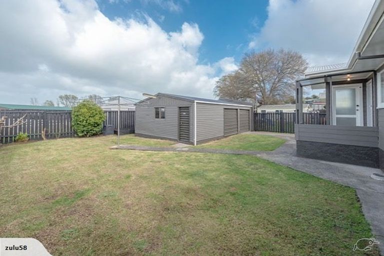 Photo of property in 463 Kahikatea Drive, Dinsdale, Hamilton, 3204