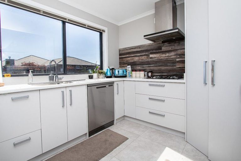 Photo of property in 42 Jarrett Terrace, Leamington, Cambridge, 3432