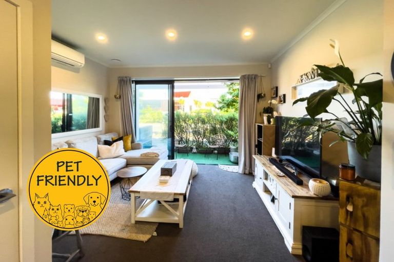 Photo of property in 1/89 Hobsonville Point Road, Hobsonville, Auckland, 0616