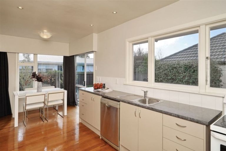Photo of property in 1/420 Memorial Avenue, Burnside, Christchurch, 8053