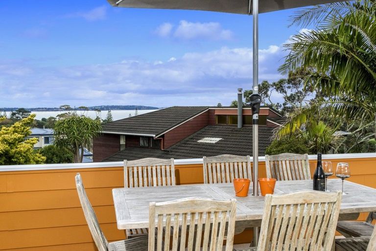 Photo of property in 1007 Beach Road, Torbay, Auckland, 0630