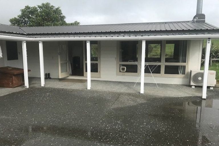 Photo of property in 569 Shoemaker Road, Waipu, 0582