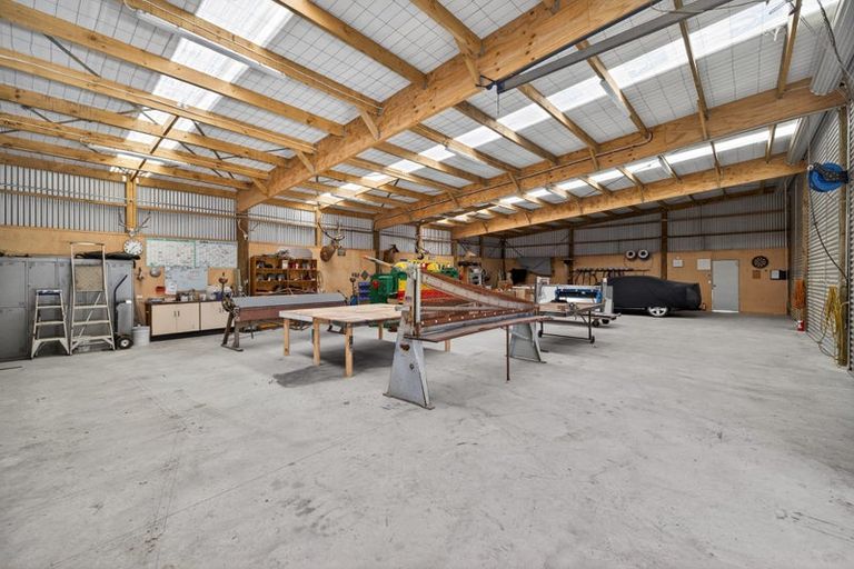 Photo of property in 32 Scarlet Oak Drive, West Melton, Christchurch, 7676