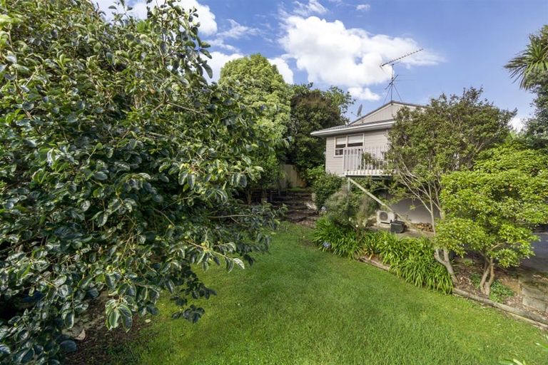 Photo of property in 1 Cranston Street, Torbay, Auckland, 0632