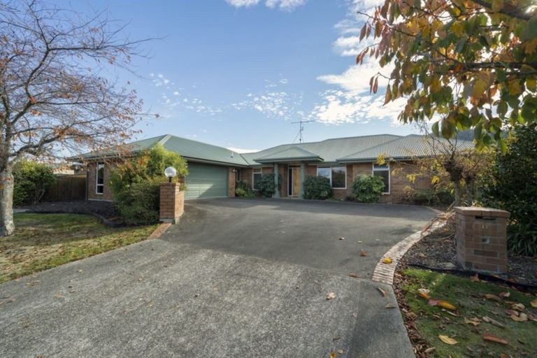 Photo of property in 17 Whiting Drive, Wakefield, 7025