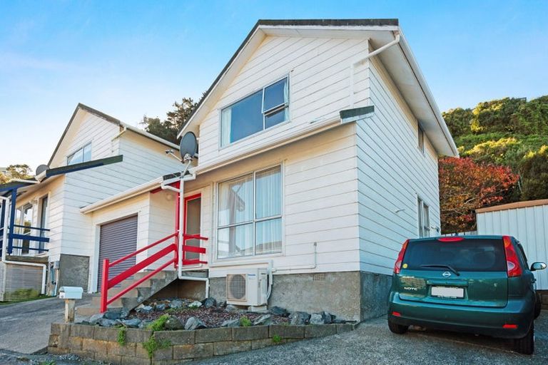 Photo of property in 14b Stonefield Place, Johnsonville, Wellington, 6037