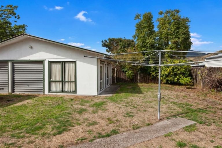 Photo of property in 26 Syme Crescent, Kawerau, 3127