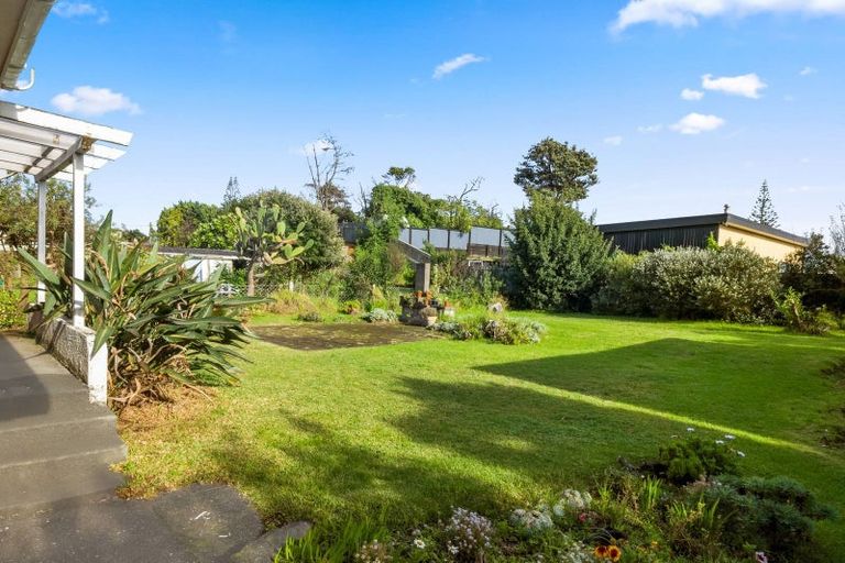 Photo of property in 19 Mahoe Street, Otaki Beach, Otaki, 5512