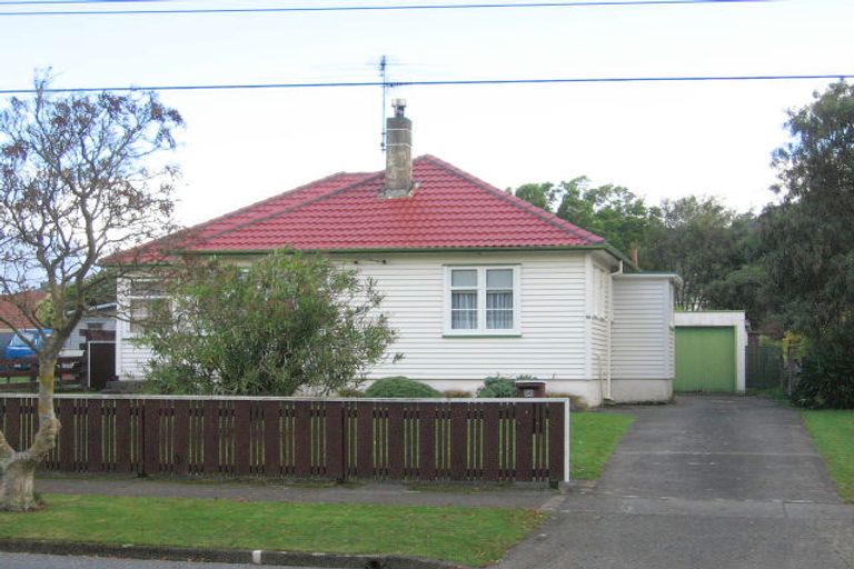 Photo of property in 50 Molesworth Street, Taita, Lower Hutt, 5011