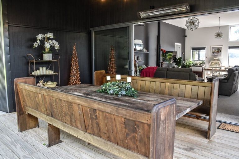 Photo of property in 6 The Strand, Whakapirau, Maungaturoto, 0583