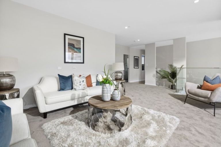 Photo of property in 28 Turutu Place, Long Bay, Auckland, 0630