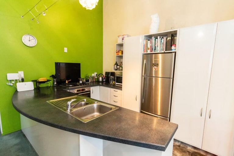 Photo of property in Maison Cabriole Building, 3/60 Courtenay Place, Te Aro, Wellington, 6011