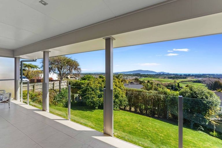 Photo of property in 7 Matata Place, Waikanae, 5036
