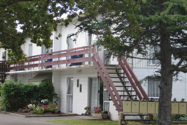 Photo of property in 10/41 Anzac Road, Browns Bay, Auckland, 0630