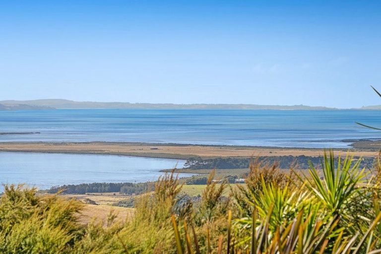 Photo of property in 102 West Road, Kaukapakapa, 0873