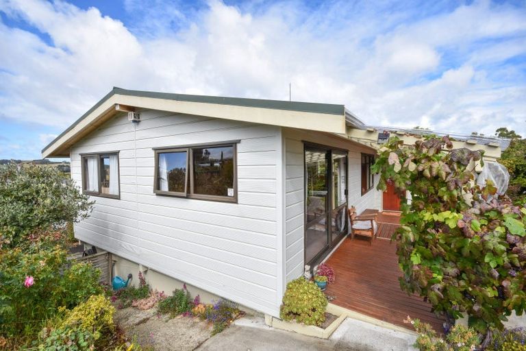 Photo of property in 20 Estuary Crescent, Fairfield, Dunedin, 9018