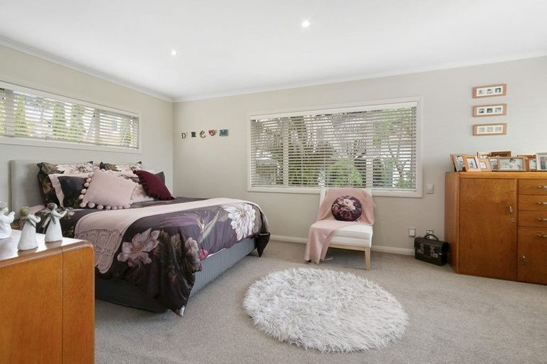 Photo of property in 1 Kingsgate Place, Dannemora, Auckland, 2016