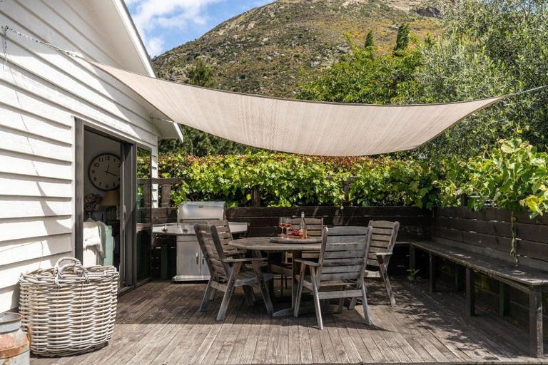 Photo of property in 7 Kawarau Place, Frankton, Queenstown, 9300