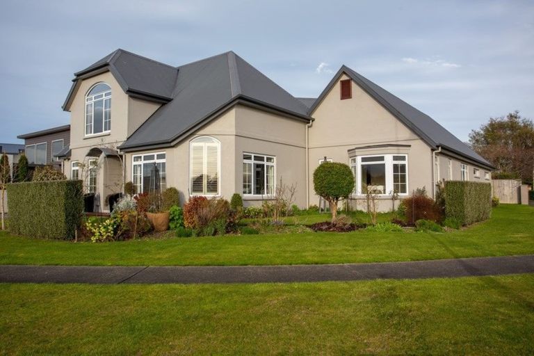 Photo of property in 2 Rexwood Estate, Carterton, 5713